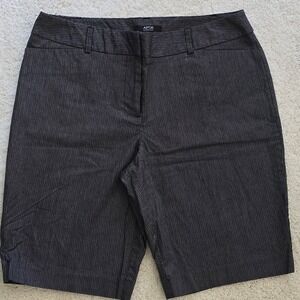 Apt 9 Women's Pinstripe Bermuda Shorts Size 10‎ Black Gray Office Casual